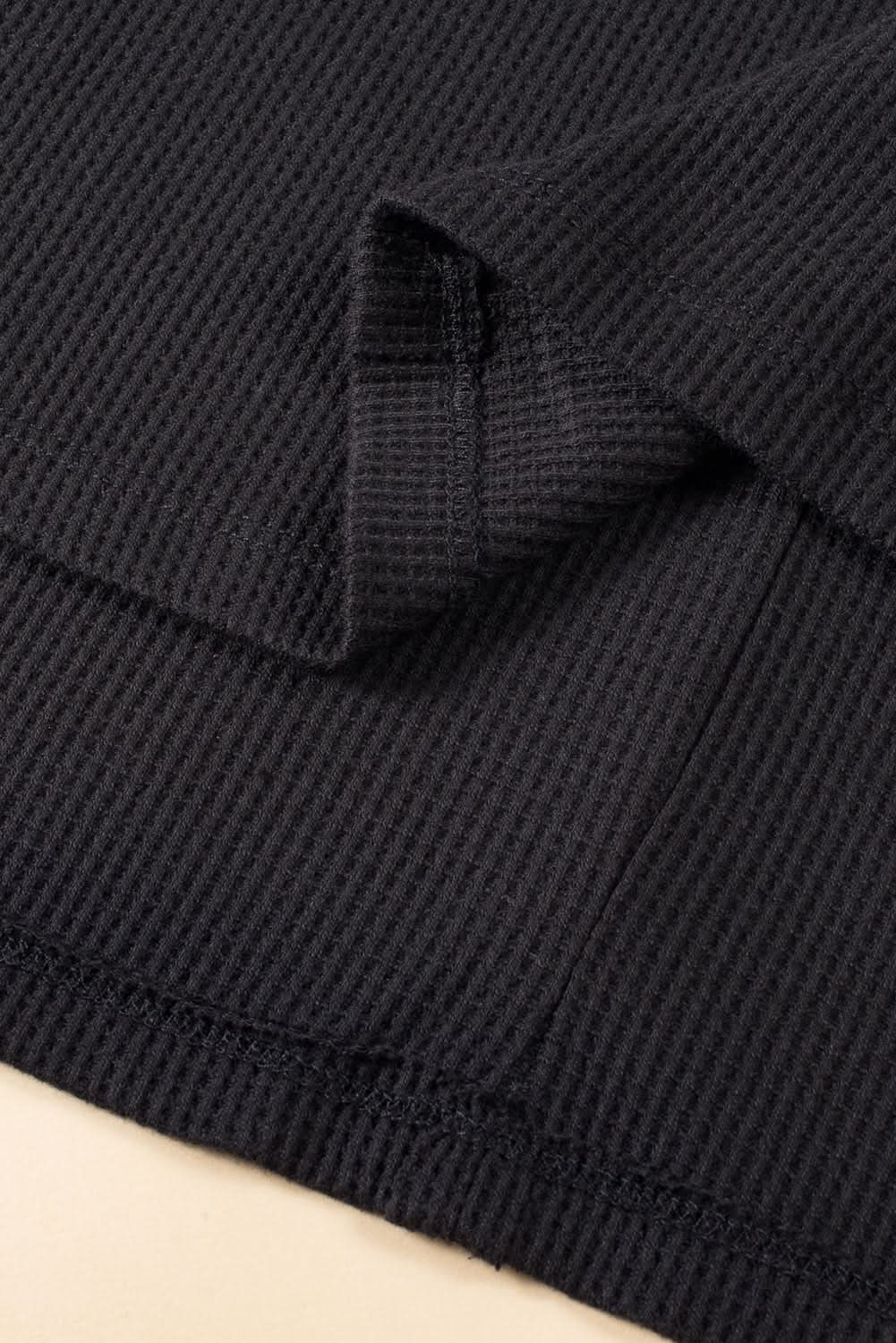 Chic plus-size black crinkle top - Love Salve